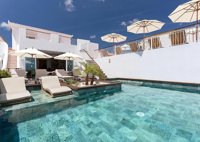 Agua Bay 4*