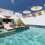 Agua Bay 4*