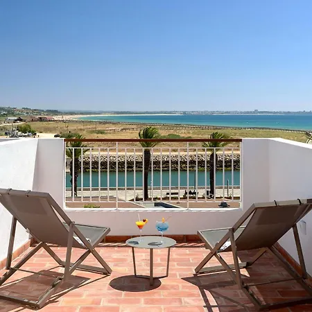 Agua Bay Hotel